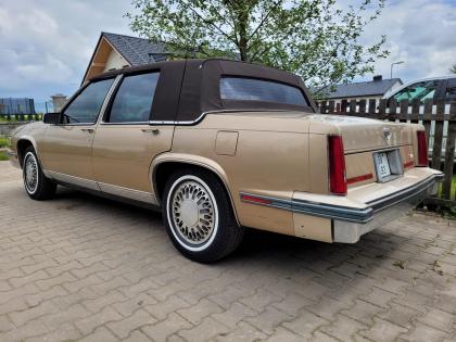 Cadillac DeVille (1986) 